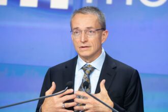 Intel pops after earnings show progress toward $3 billion in savings