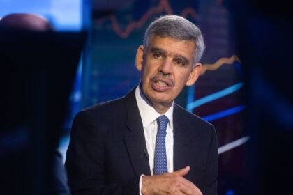 Israel-Hamas war poses risk of global market contagion, economist says