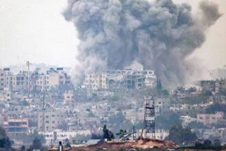Israeli Forces Raid Gaza as Pressure Builds for Cease-Fire