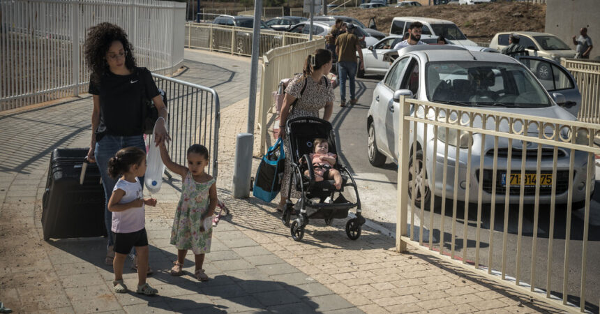 Israelis Gird for Invasion of Gaza Amid Mistrust of Government