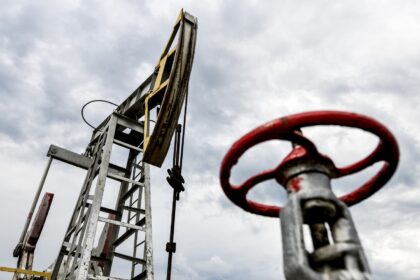 Oil prices jump 4% amid geopolitical tensions, on pace for best week in over a month