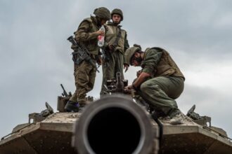 Pentagon pushes U.S defense titans to send weapons