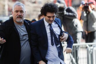 Prosecutors in SBF trial compare defense argument to 'Dumb and Dumber'
