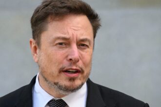 Tesla shares drop 5% on Panasonic battery warning