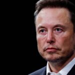 Tesla stock ends the week down 15%, the worst performance of the year