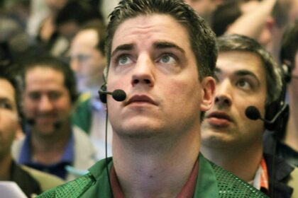 investors assess interest rate, economic outlook