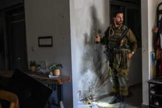 12 People Taken Hostage from Kibbutz Nir Oz Return to Israel