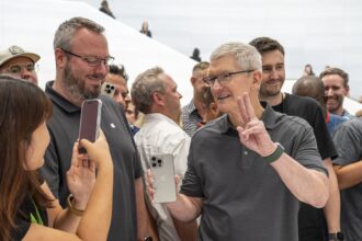 A perfect day for markets and a falling Apple