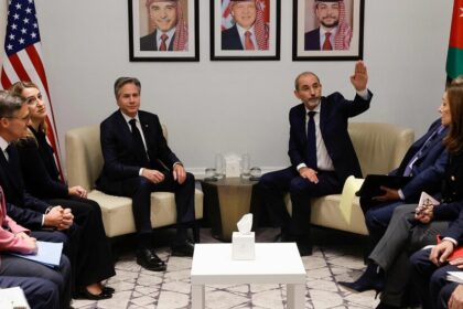 Blinken Says Cease-Fire in Gaza Would Allow Hamas to Regroup