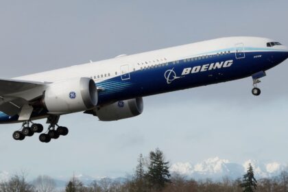 Boeing close to Emirates deal for more 777 jets, reports say