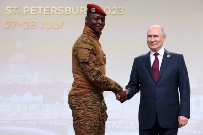 Captain Ibrahim Traoré and Russian president Vladimir Putin.