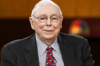 Charlie Munger, investing sage and Warren Buffett's confidant, dies