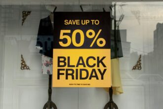 FNB Expert Advise:  How to Curb Impulsive Spending on Black Friday