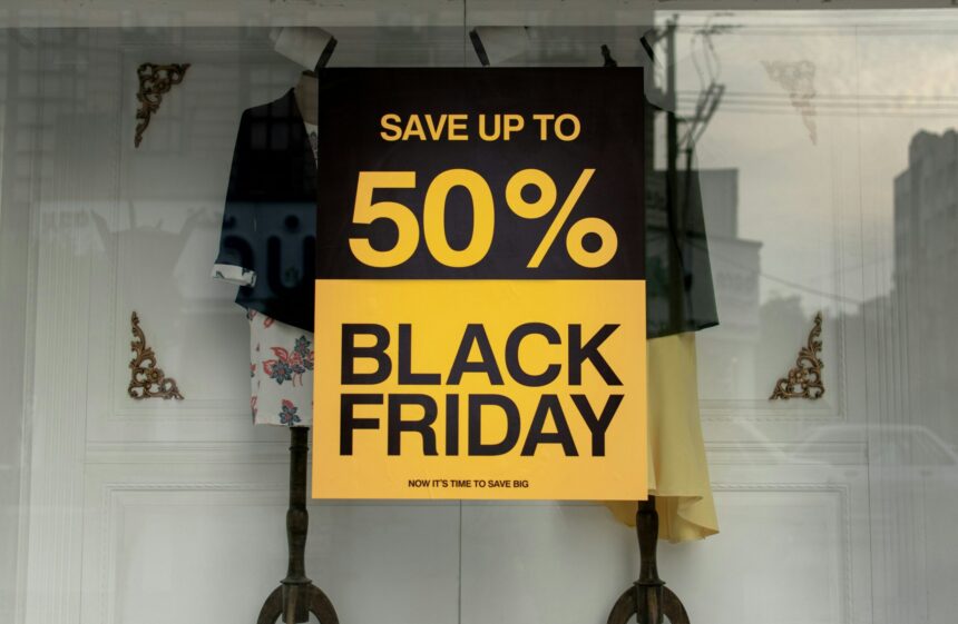 FNB Expert Advise:  How to Curb Impulsive Spending on Black Friday