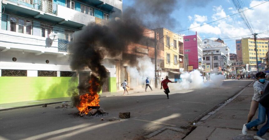 Madagascar Votes Amid Violence and Calls for Boycott