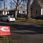 Mortgage demand jumps to six-week high as interest rates continue to drop