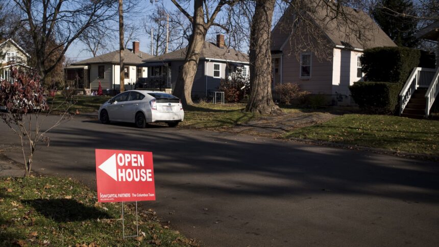 Mortgage demand jumps to six-week high as interest rates continue to drop