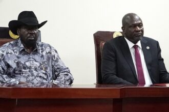 South Sudanese President Salva Kiir (L), and South Sudan