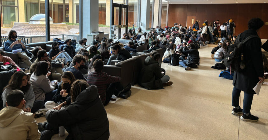 Student Protesters Walk Out of Hillary Clinton’s Class at Columbia