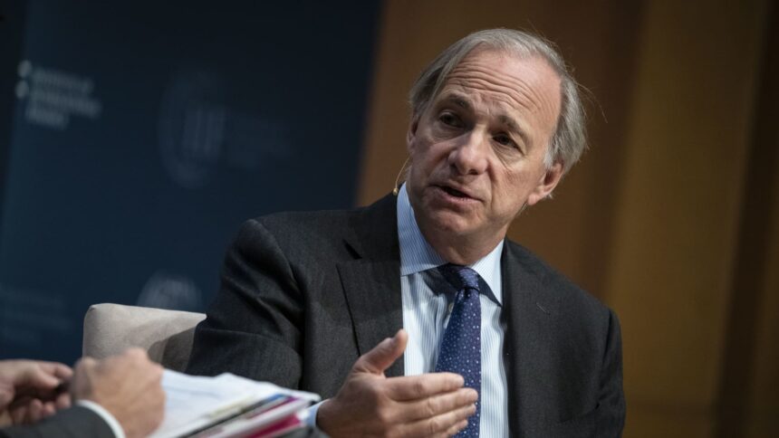 U.S. needs 'bipartisan' leadership and a 'strong middle': Ray Dalio