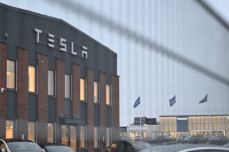 Workers in Sweden Will Expand Strike Against Tesla