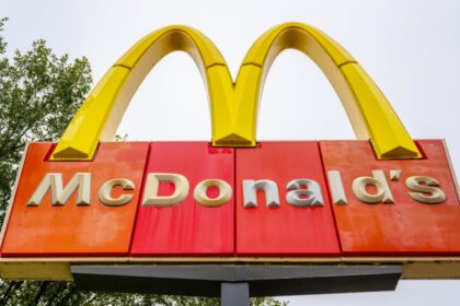 Aims to open nearly 9,000 restaurants