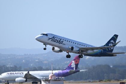Alaska Airlines to acquire Hawaiian Airlines in $1.9 billion deal