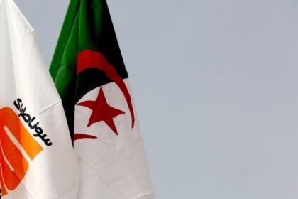 Flags of Algeria and Sonatrach at the inauguration of the HGA Sud-Hassi Messaoud separation and compression centre on 23 February 2023.