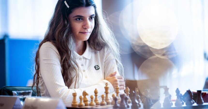 Chess Federation Fines Player Over Her ‘Sports Shoes’