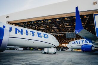 United_Facebook_United 787 Dreamliners planes in airplane hanger