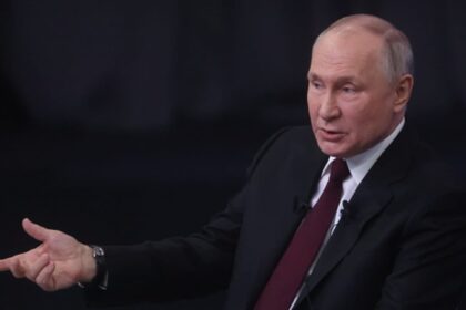 Putin quizzed by apparent AI version of himself during live phone-in