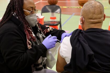R.S.V. Vaccine Is Slow to Reach Its Target: Older Americans