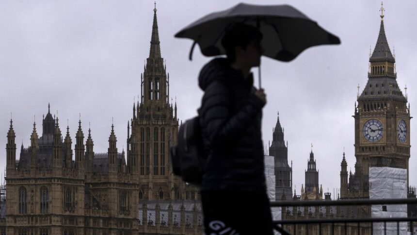 Russian spies targeting UK with cyber campaign to undermine democracy: Report