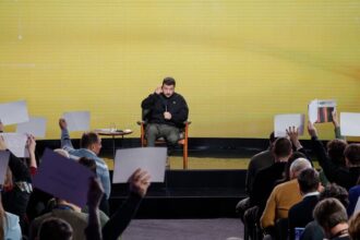 Zelensky, After Tough Year on Battlefield, Insists Ukraine Will Prevail