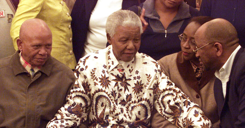 Auction of Mandela Items Is Halted During South Africa Court Fight