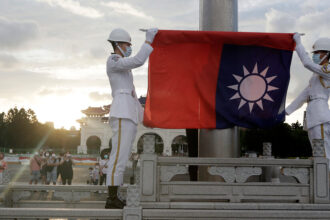 Experts See a Message in Chinese Balloons Flying Over Taiwan