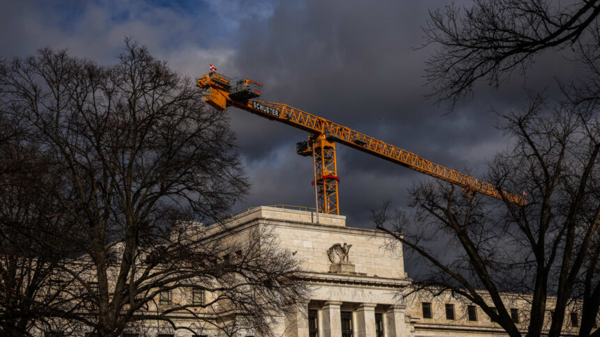 Fed minutes dampen market enthusiasm