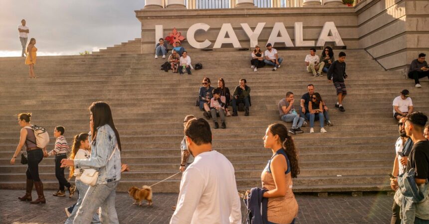 In Guatemala, New Utopian Neighborhood? Or a Testament to Inequality?