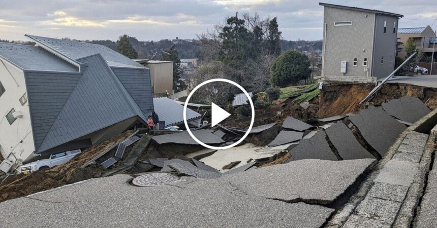 Powerful Earthquake Hits Japan, Setting Off Tsunami Warnings