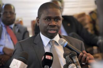 Senegal : Armed forces minister Omar Youm contends with Macky Sall's advisers