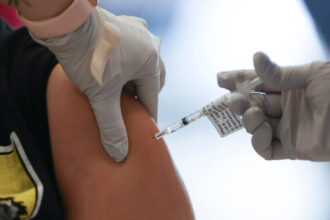 Alternating Arms for Vaccines May Boost Your Immunity, Study Says