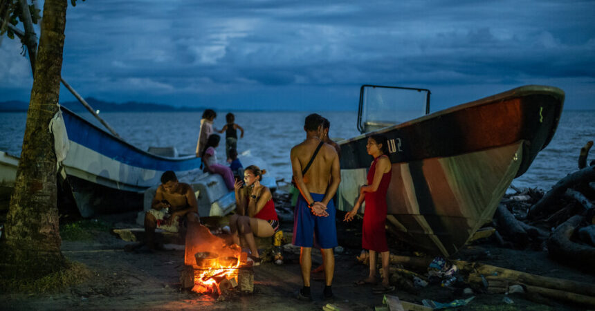 Darién Gap Migration Is Halted After Colombia Arrests Boat Captains