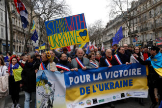 European Leaders Meet in Paris to Boost Ukraine at ‘Critical Moment’