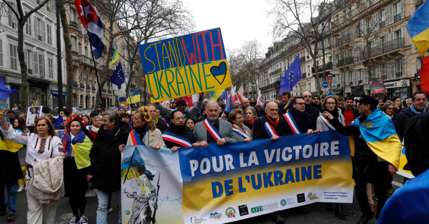 European Leaders Meet in Paris to Boost Ukraine at ‘Critical Moment’