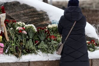 Hundreds of Navalny Mourners Detained Across Russia