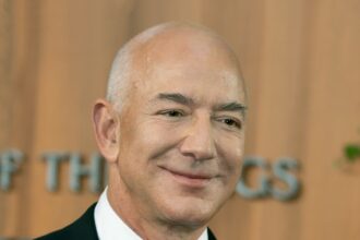 Jeff Bezos unloads around $2.4 billion in Amazon stock