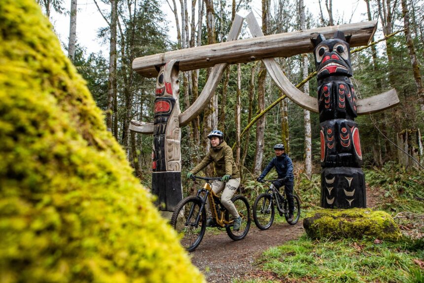 Tourism Vancouver Island_Facebook_Story Trail entrance at Maple Mountain Forerst Reserve, TOURISM COWICHAN