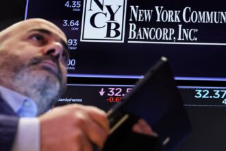 NYCB shares rebound after troubled regional bank announces $1 billion capital raise