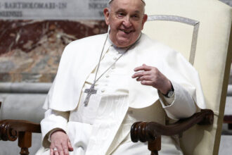 Pope Says Ukraine Should Have the ‘Courage of the White Flag’