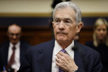 Powell reinforces position that the Fed is not ready to start cutting interest rates